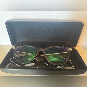 EUC Women’s Versace glasses Model #3261